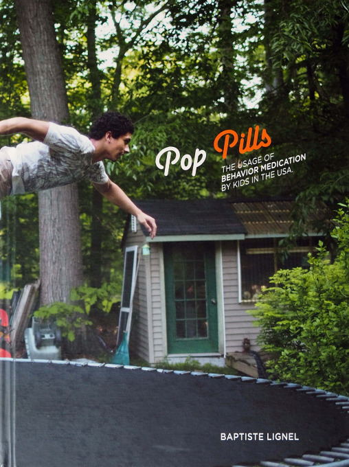 Baptiste Lignel: Pop Pills - The Usage of Behavior Medication by Kids in the U.S.A., Dewi Lewis Publishing, 2016.