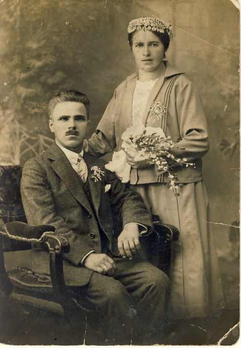 Josip Pelikan: a studio wedding portrait, Andreas and Ana Topolak, Celje, 1920s – 1930s. © Celje Museum of Recent History