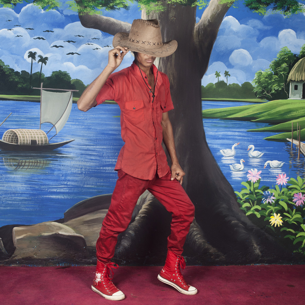 All photographs by Samsul Alam Helal: from the series Love Studio, 2010–2015.