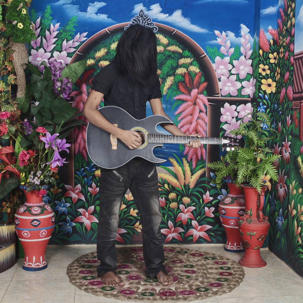 All photographs by Samsul Alam Helal: from the series Love Studio, 2010–2015.