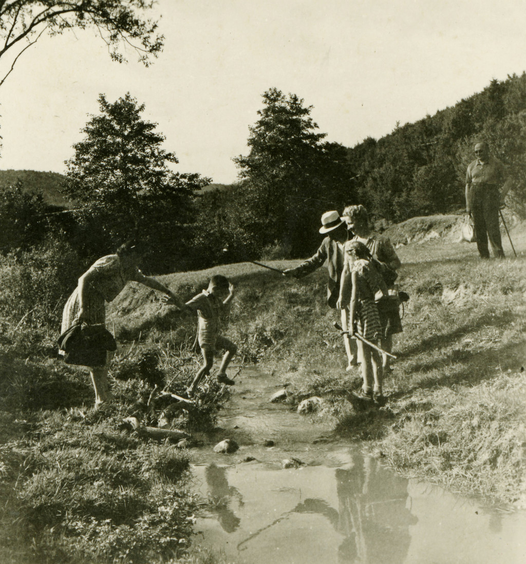 Family Sekelj in Bakonyszentlászló, Hungary; Date: 1942/44. Photo Credit: Jewish Historical Museum (Portraits and memories), Belgrade, Serbia, courtesy of Andrija Sekelj.