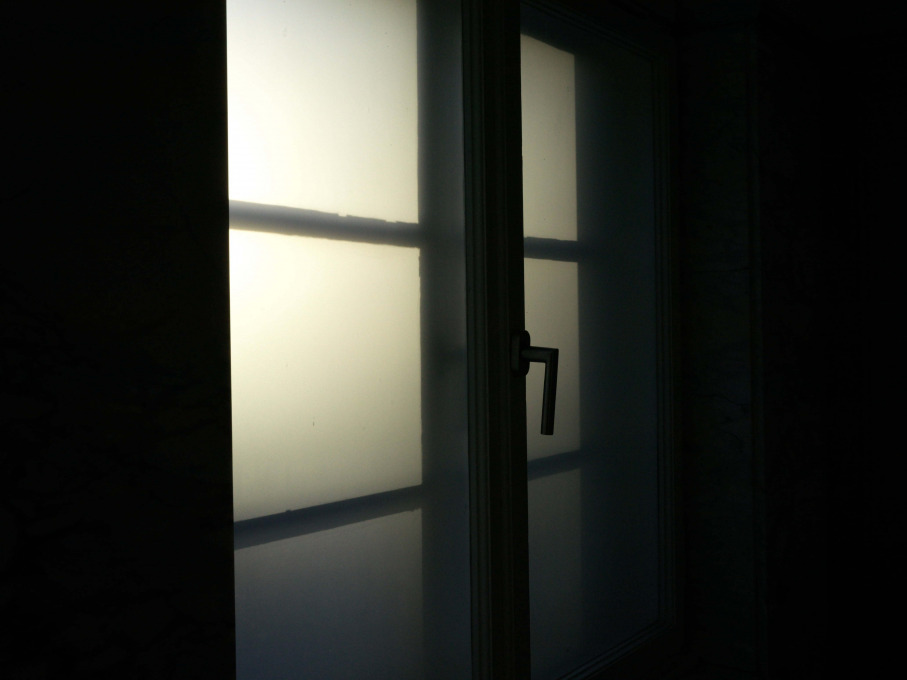David Bate, A House in Germany.