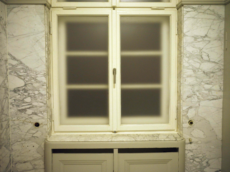 David Bate, A House in Germany.
