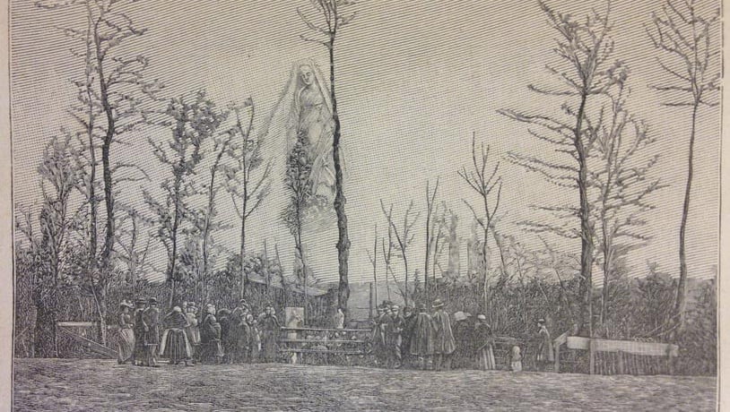 The apparition (engraving from a photograph of Jules Leprunier). From Gaston Méry, La voyante de la rue de Paradis et les apparitions de Tilly-sur-Seulles - quatrième fascicule (Paris, 1896), 225.