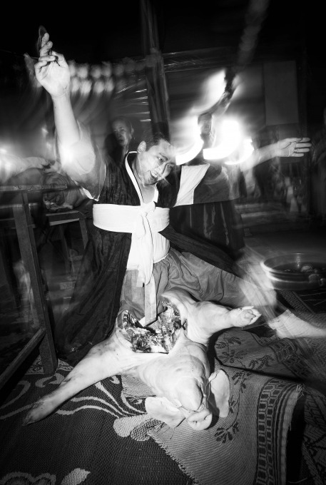 Dirk Schlottmann, Korean Shamanism: Sacrifice.