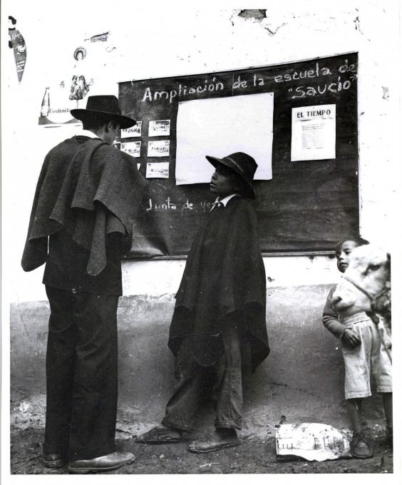 Figure 1. Orlando Fals Borda, “School enlargement, April 1958”, photograph, folder Acción Comunal Saucío/Construcción Escuela/Dirigentes/034. Central Historical Archives, National University of Colombia (ACH-UN), Bogotá, Colombia.